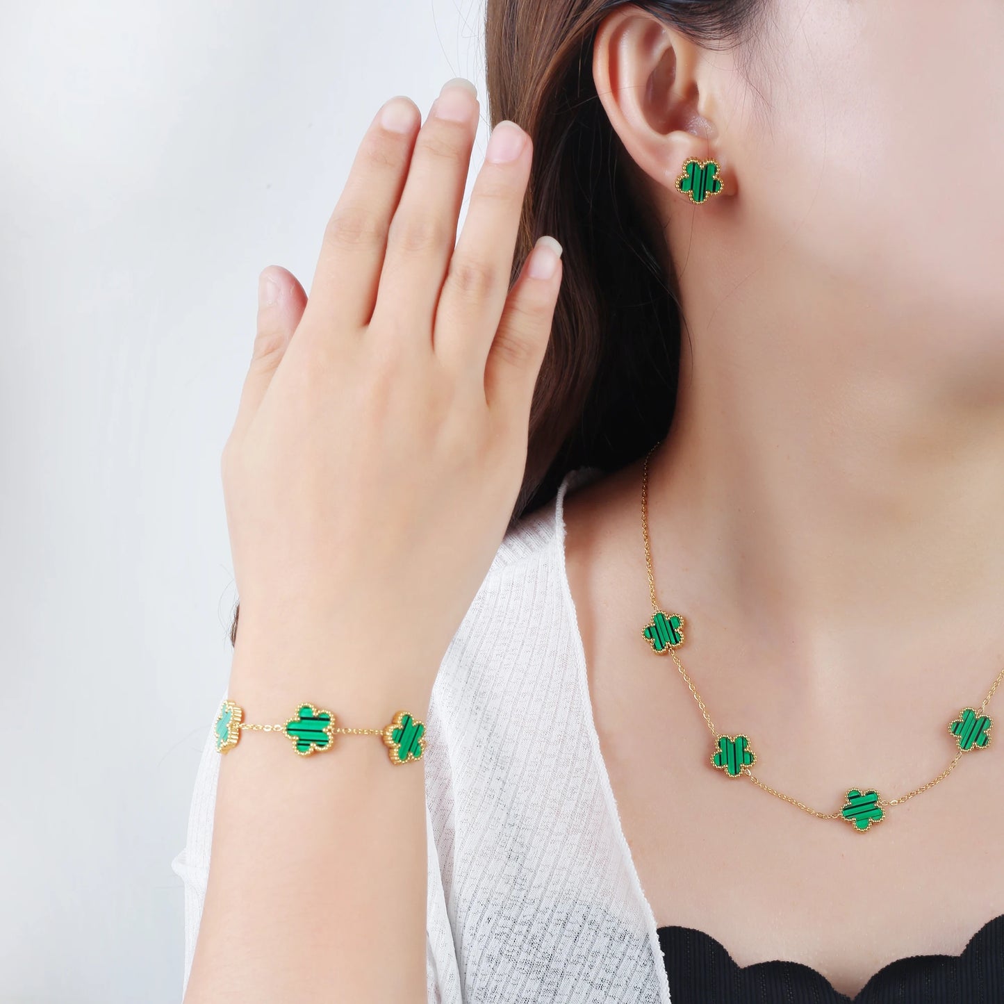 Stainless Steel Plum Blossom Gold Plated Bracelet High Quality Five Leaf Flower Jewelry Simple for Woman Gift Clover