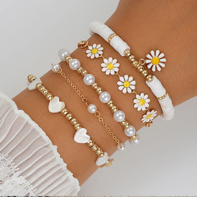 8Pcs Vintage Daisy Flower Pendant Bracelet Set for Women Bohemian Beaded Enamel Star Heart Pearl Bangles Trendy Jewelry Gifts