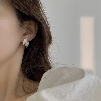 Sweet Leaf Stud Earrings for Women Fresh Blue and White Plant Ear Stud Exquisite Metal Style Earrings Elegant Jewelry Gift
